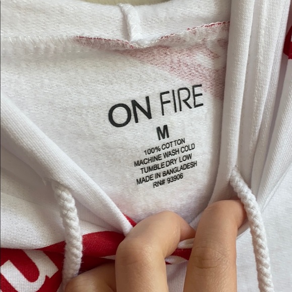 Queen Pattern Hoodie - Picture 6 of 6